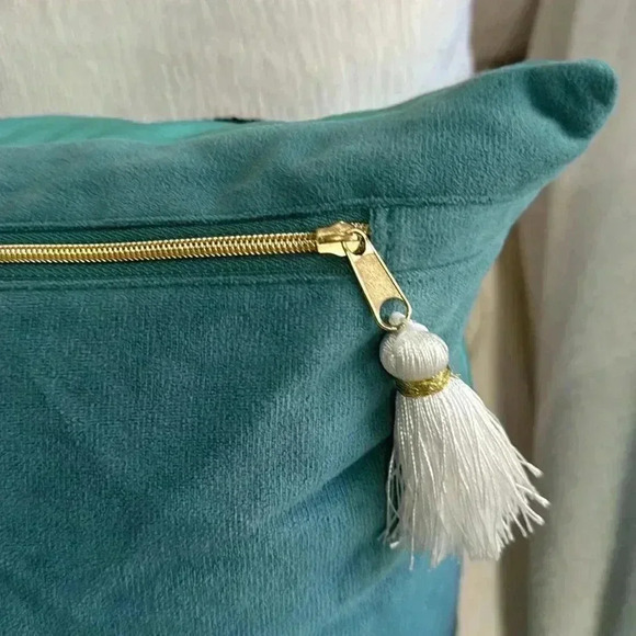 Spirit of Love | Feather Filled Decorative Pillow| Beautiful Faces NWT - Picture 6 of 9